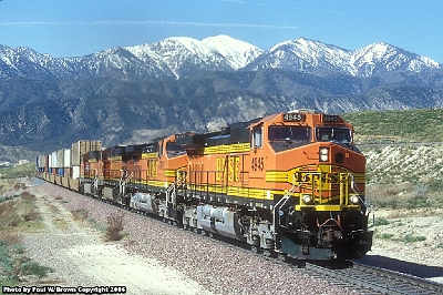 BNSF 4945 at Mecca, Cajon Pass in March 2004.jpg